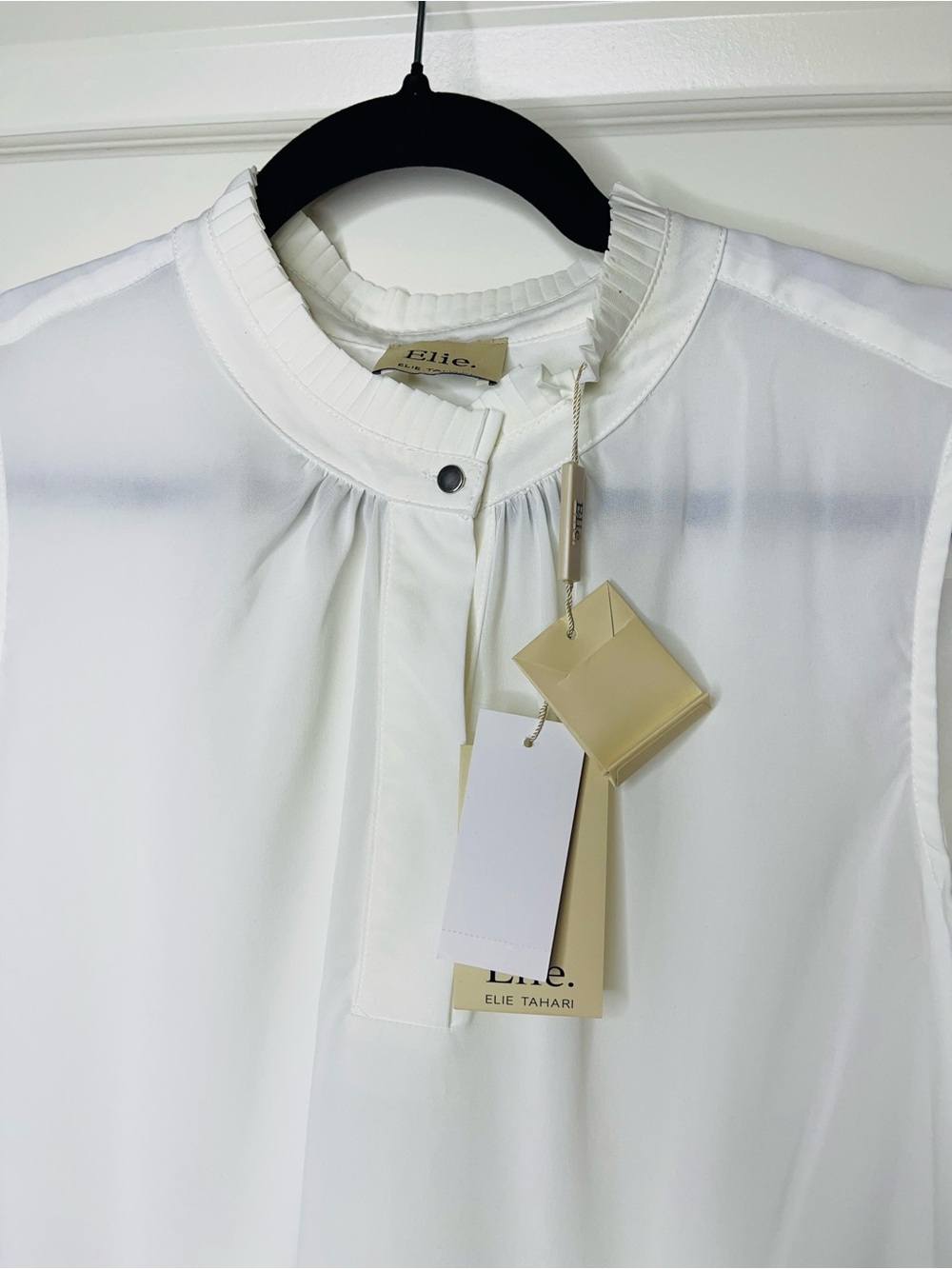 Elie Tahari | Women's White Pleated Collar Shirt
